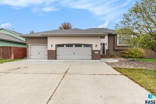 8708 W Norma Trl Trail, Sioux Falls, SD 57106