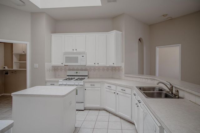 6823 Woodcrest Lane, Sachse, TX 75048