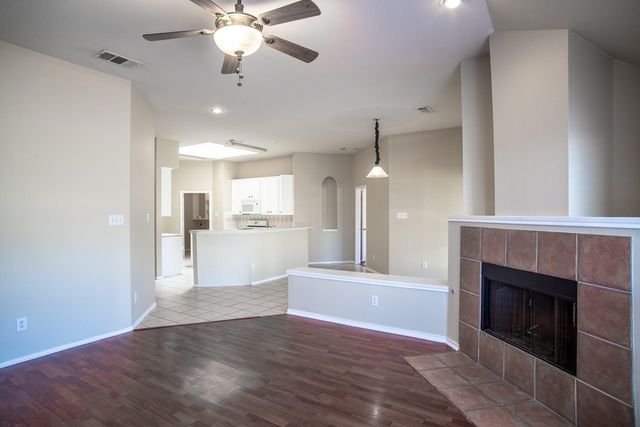 6823 Woodcrest Lane, Sachse, TX 75048