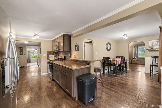 4129 Moulton Drive, Flint Charter Township, MI 48507