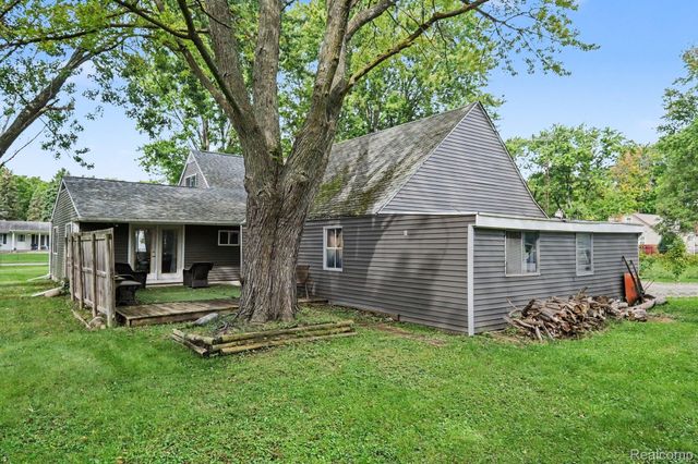4129 Moulton Drive, Flint Charter Township, MI 48507