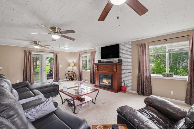 4129 Moulton Drive, Flint Charter Township, MI 48507