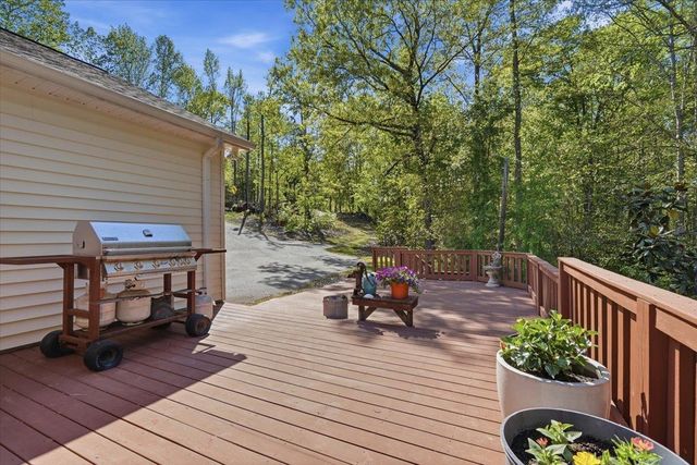 310 Holly Springs Road, Inman, SC 29349
