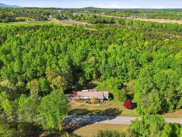 310 Holly Springs Road, Inman, SC 29349