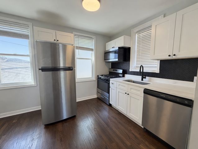 1849 W Augusta Boulevard 2, Chicago, IL 60622