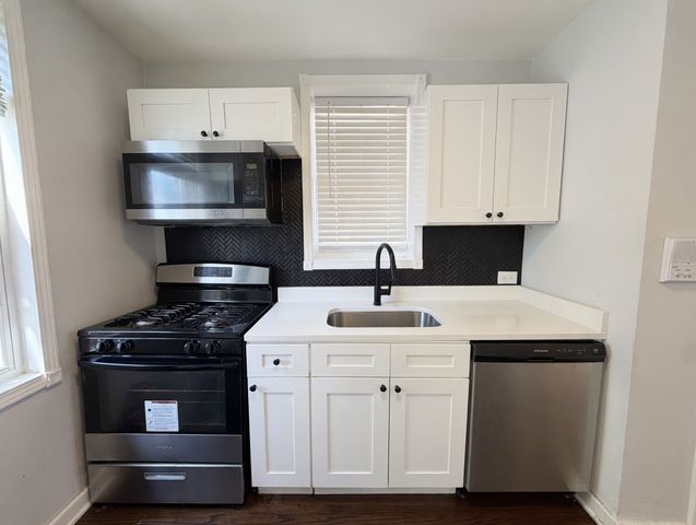 1849 W Augusta Boulevard 2, Chicago, IL 60622