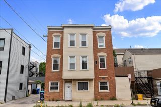 1849 W Augusta Boulevard 2, Chicago, IL 60622