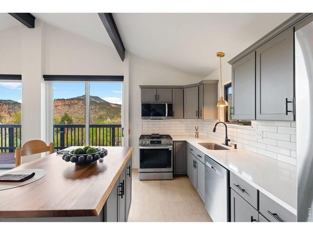 926 4th Ave, Lyons, CO 80540
