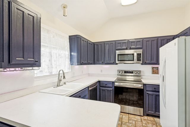 106 King Arthur Court, Weatherford, TX 76086