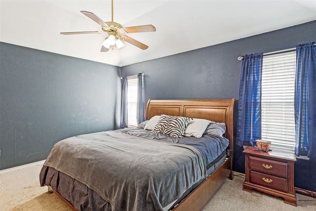 106 King Arthur Court, Weatherford, TX 76086