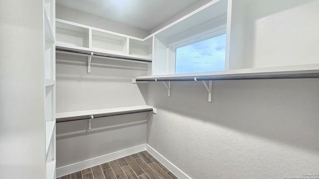 174 Pine Valley, La Vernia, TX 78121