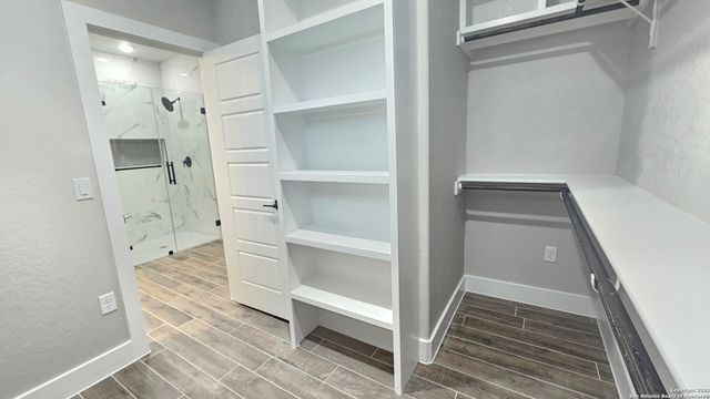 174 Pine Valley, La Vernia, TX 78121