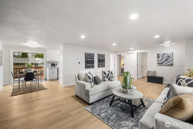 20407 30th Avenue W, Lynnwood, WA 98036