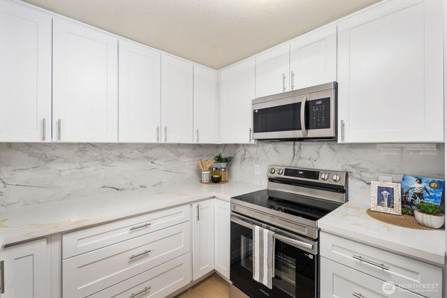 20407 30th Avenue W, Lynnwood, WA 98036