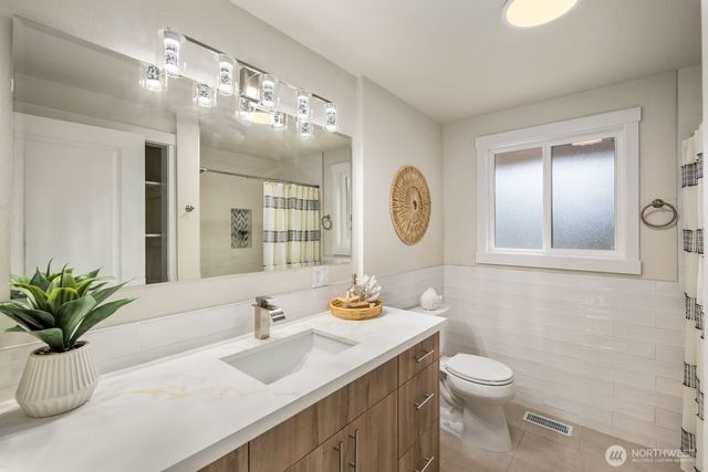 20407 30th Avenue W, Lynnwood, WA 98036