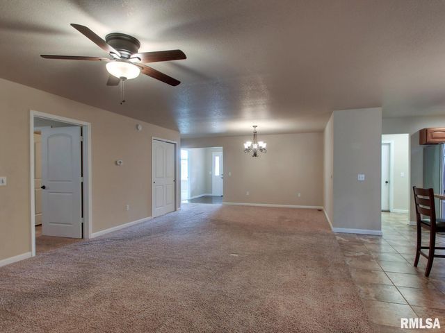 4919 CHESTNUT Street, Quincy, IL 62305