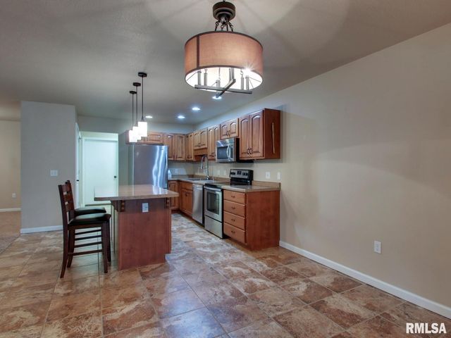 4919 CHESTNUT Street, Quincy, IL 62305