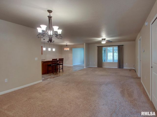 4919 CHESTNUT Street, Quincy, IL 62305