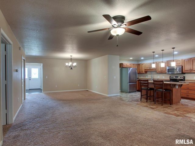 4919 CHESTNUT Street, Quincy, IL 62305