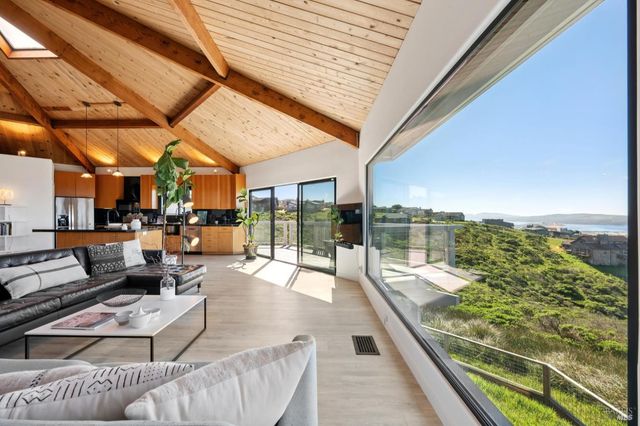 557 Oceana Dr, Dillon Beach, CA 94929