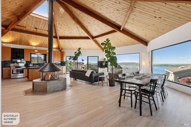 557 Oceana Dr, Dillon Beach, CA 94929