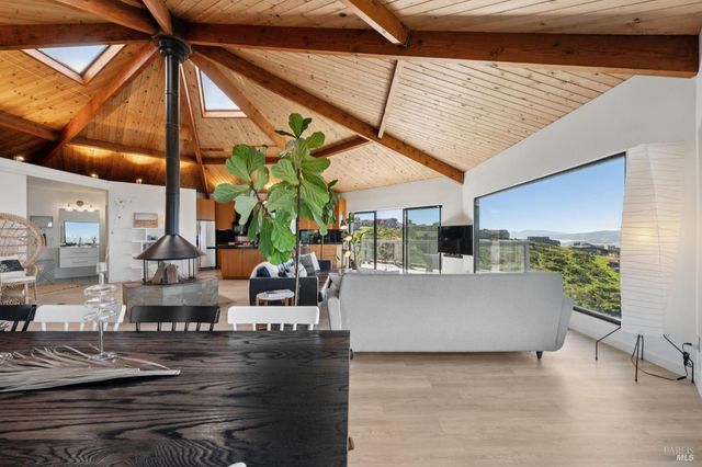 557 Oceana Dr, Dillon Beach, CA 94929