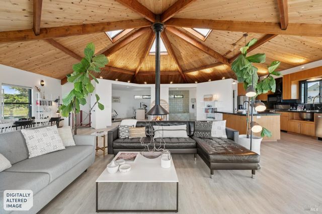 557 Oceana Dr, Dillon Beach, CA 94929