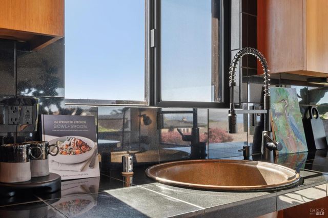 557 Oceana Dr, Dillon Beach, CA 94929