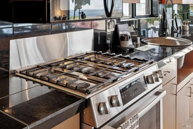 557 Oceana Dr, Dillon Beach, CA 94929