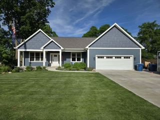 3754 Conklin Street, Ravenna Vllg, MI 49451
