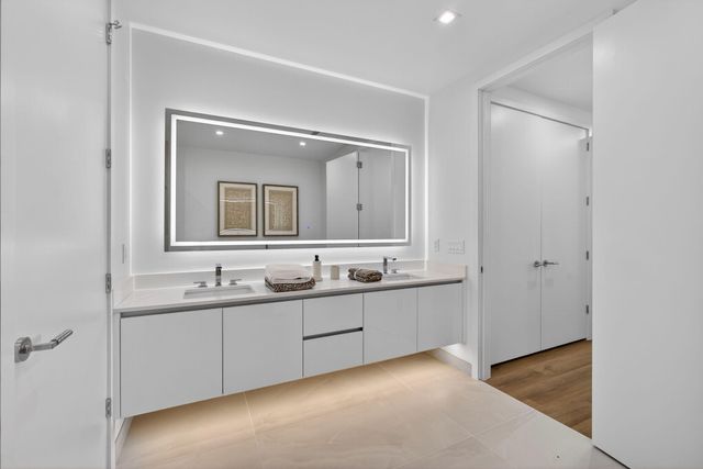 220 Lake Shore Drive 1906, Lake Park, FL 33403