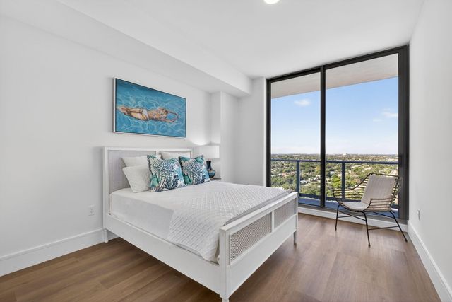 220 Lake Shore Drive 1906, Lake Park, FL 33403