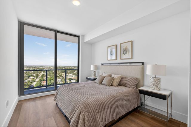 220 Lake Shore Drive 1906, Lake Park, FL 33403