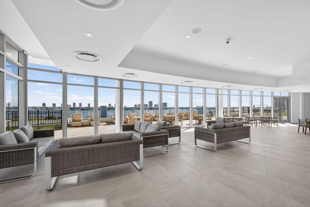 220 Lake Shore Drive 1906, Lake Park, FL 33403