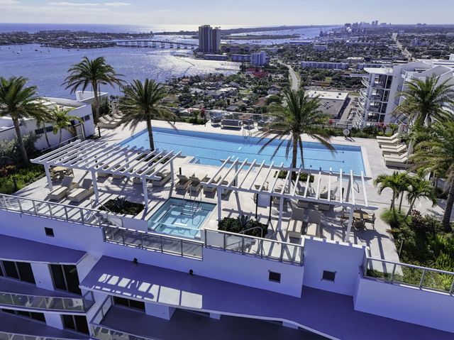 220 Lake Shore Drive 1906, Lake Park, FL 33403