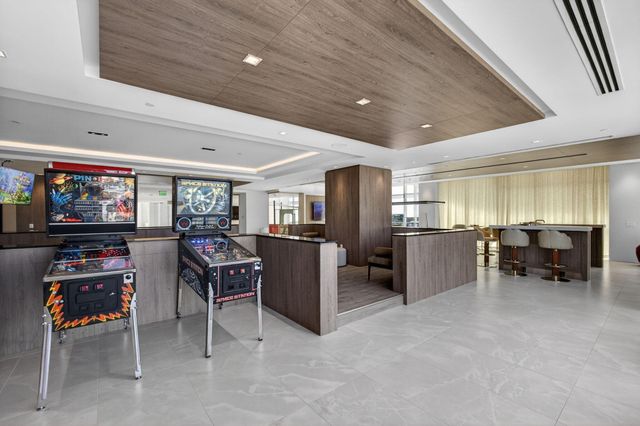 220 Lake Shore Drive 1906, Lake Park, FL 33403