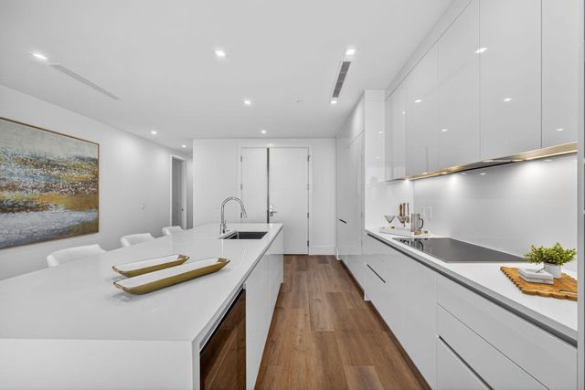 220 Lake Shore Drive 1906, Lake Park, FL 33403