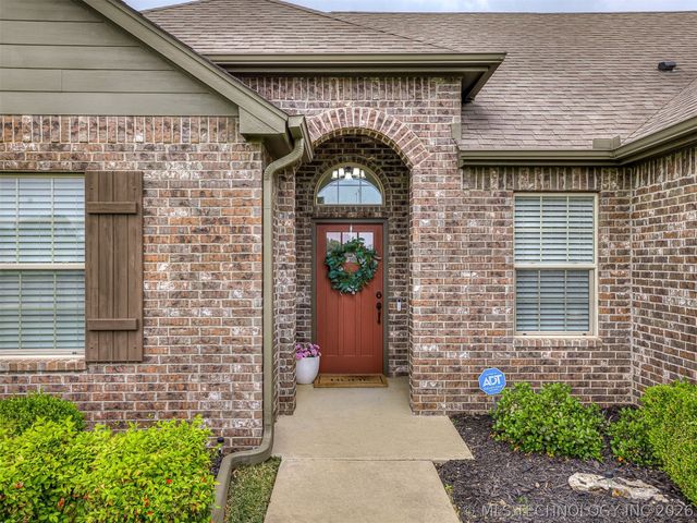 1937 Lester Avenue, Bartlesville, OK 74006