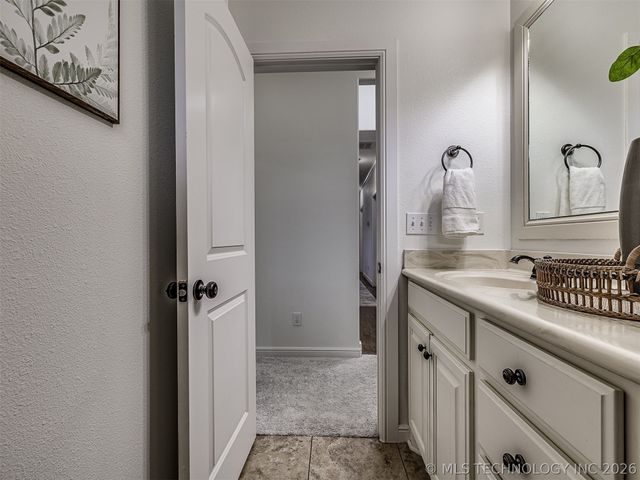 1937 Lester Avenue, Bartlesville, OK 74006