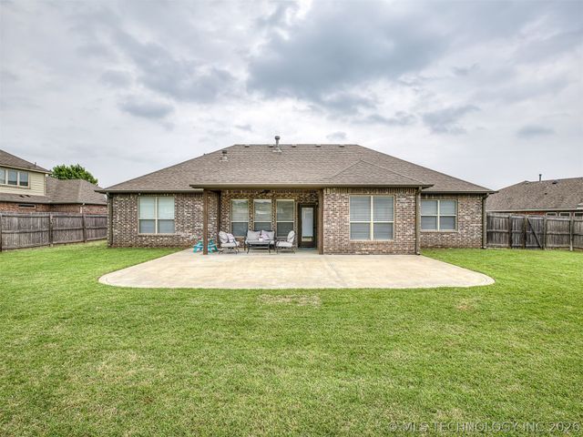 1937 Lester Avenue, Bartlesville, OK 74006