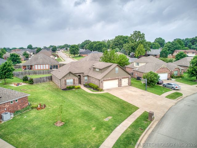 1937 Lester Avenue, Bartlesville, OK 74006