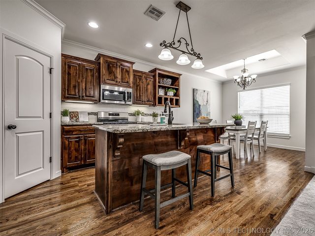 1937 Lester Avenue, Bartlesville, OK 74006