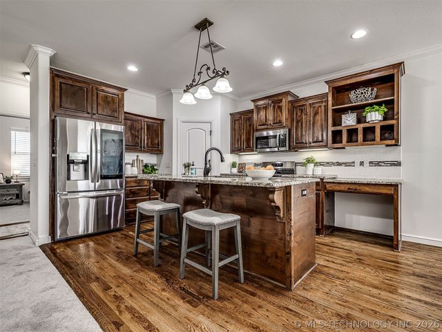 1937 Lester Avenue, Bartlesville, OK 74006