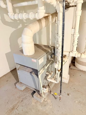 7047 S EBERHART Avenue, Chicago, IL 60637