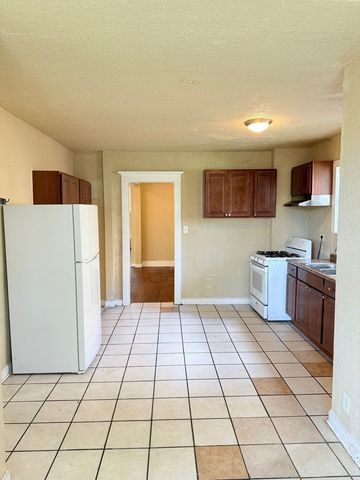 7047 S EBERHART Avenue, Chicago, IL 60637