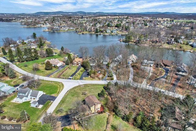 443 LAKE MEADE DR, East Berlin, PA 17316