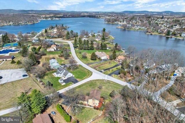 443 LAKE MEADE DR, East Berlin, PA 17316