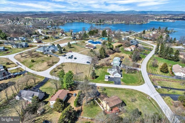 443 LAKE MEADE DR, East Berlin, PA 17316