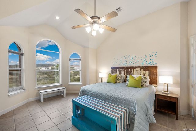 13039 Walking Horse, Helotes, TX 78023