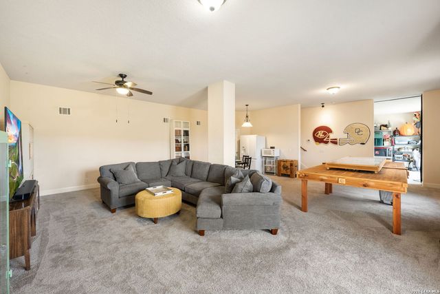 13039 Walking Horse, Helotes, TX 78023